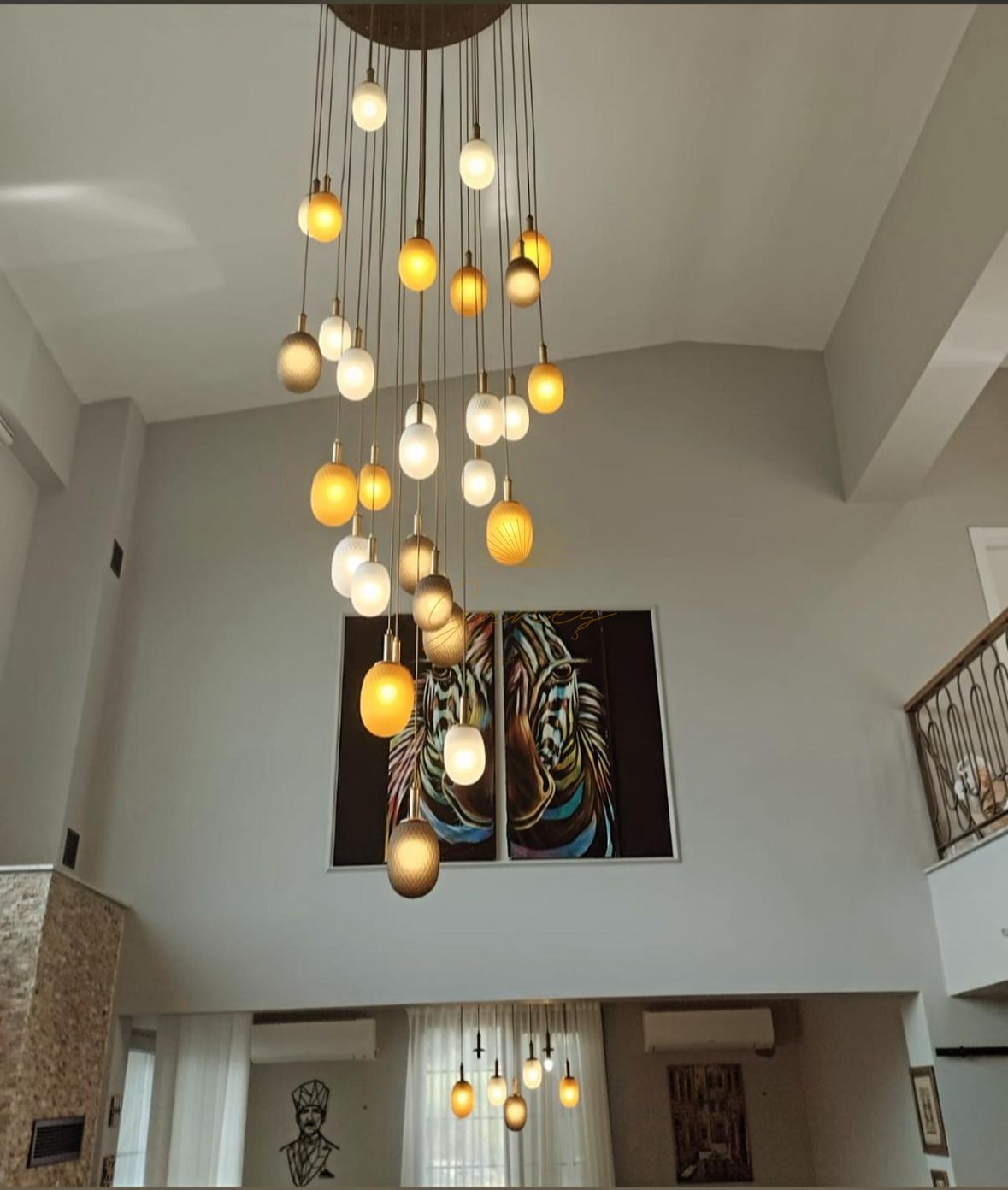 RENKLİ GALERİ BOŞLUĞU